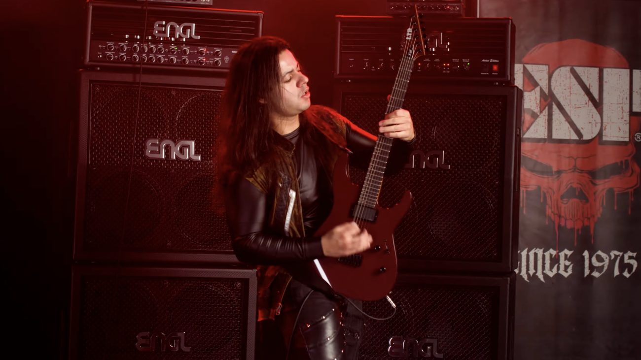 A photo of the LTD M-400HT, demoed by Luis Kalil